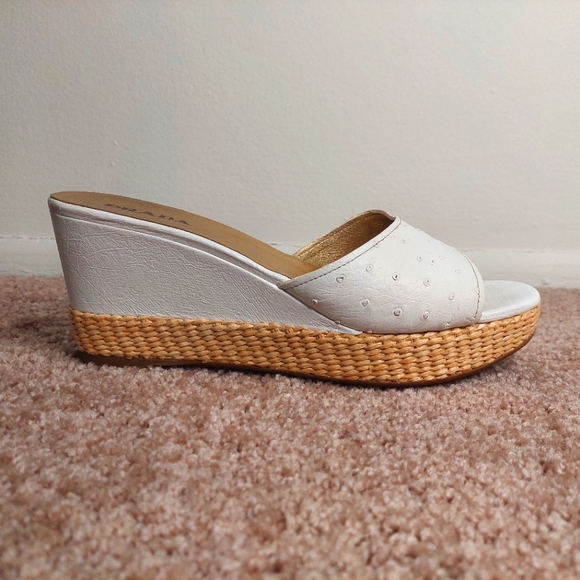 Prada Women's Wedged Sandels Size 40.5 White Leather Open Toed Rope - Picture 1 of 15